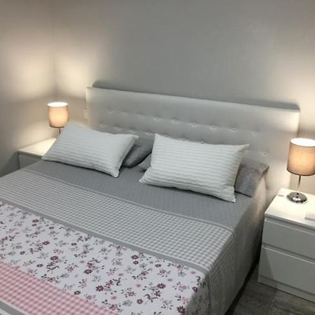 Apartamento Estilo Nordico En Malasana Madrid Kültér fotó